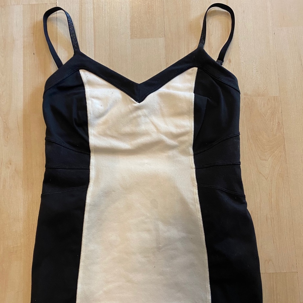 Lululemon low back tank sz6